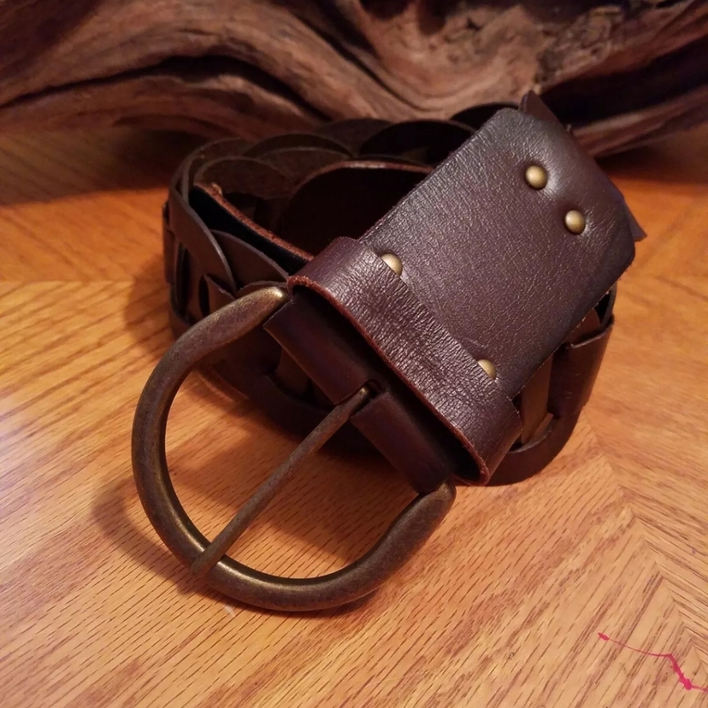 American Eagle Women's Brown Leather Belt Size Med